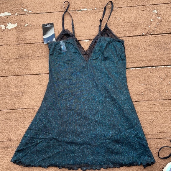 Lingerie - Picture 6 of 6